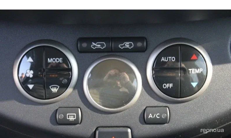 Nissan Micra 2008 - 1