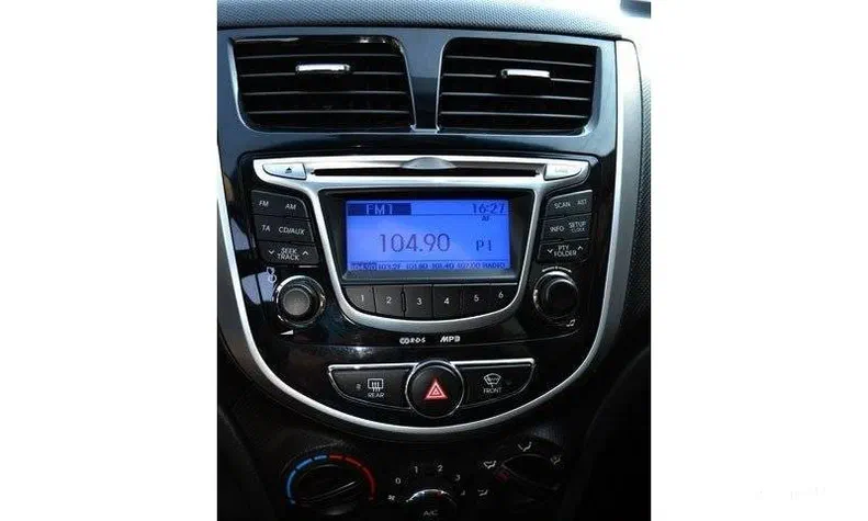 Hyundai Accent 2012 - 6