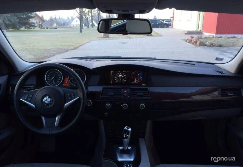 BMW 5 серии 2010