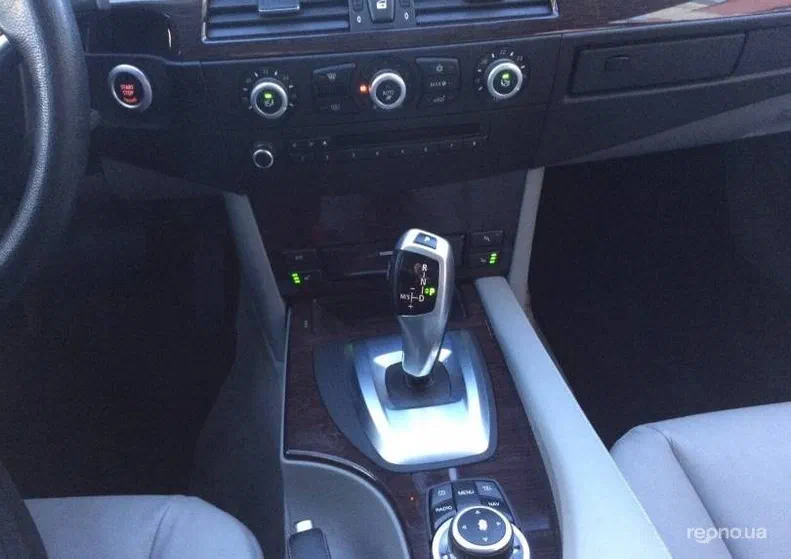 BMW 5 серія 2010 - 11