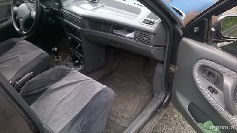 Daewoo Nexia 1995 - 6