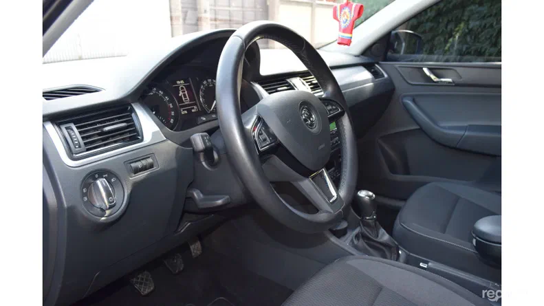 Skoda Rapid 2014 - 5