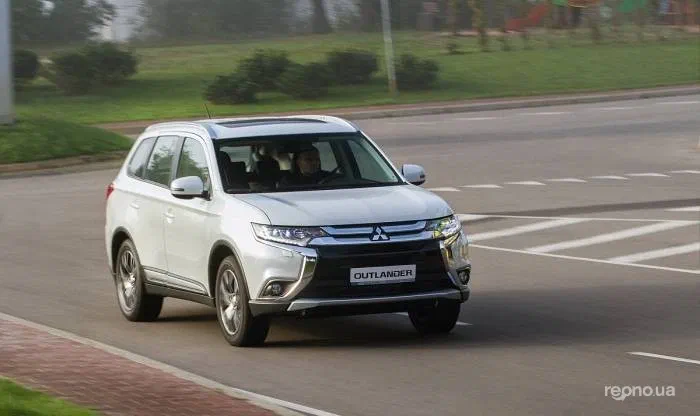 Mitsubishi Outlander 2016