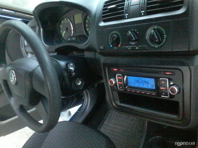 Skoda Fabia 2010 - 7