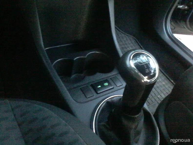 Skoda Fabia 2010 - 11