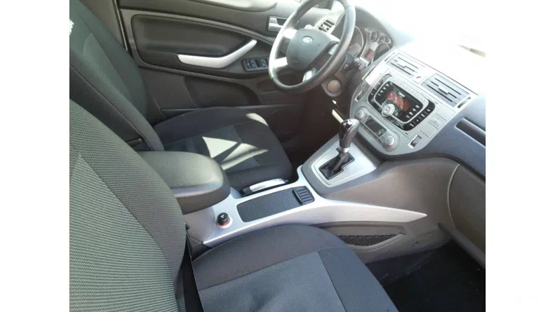 Ford Kuga 2011 - 7