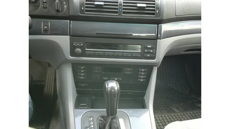 BMW 5 серія 1997 - 8