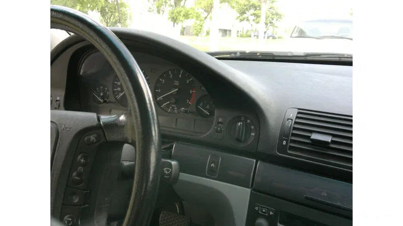 BMW 5 серія 1997 - 6