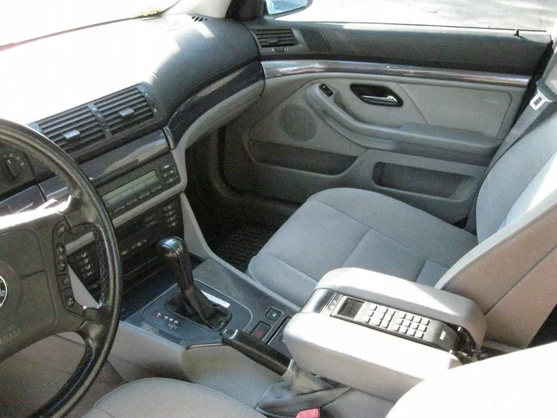 BMW 5 серія 1997 - 9