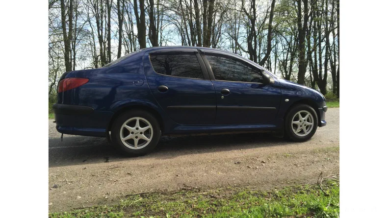 Peugeot 206 2010 - 8