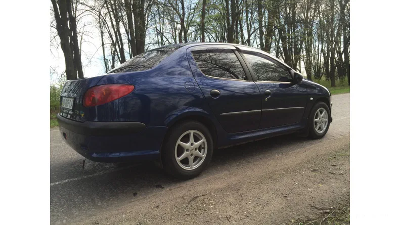 Peugeot 206 2010 - 18