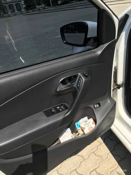 Volkswagen Polo 2011 - 6