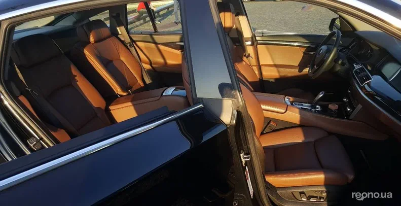 BMW 5 серія 2010 - 7