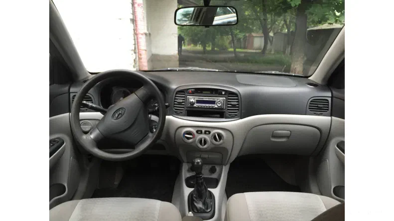 Hyundai Accent 2008 - 16