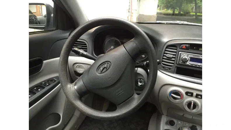 Hyundai Accent 2008 - 17