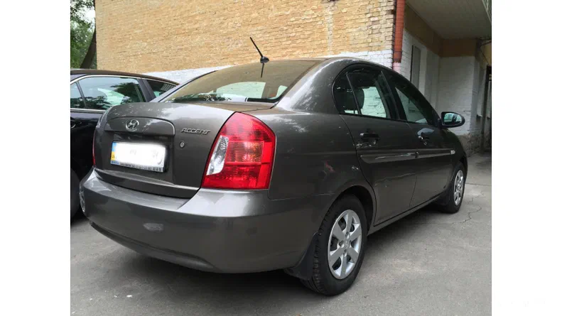 Hyundai Accent 2008 - 8
