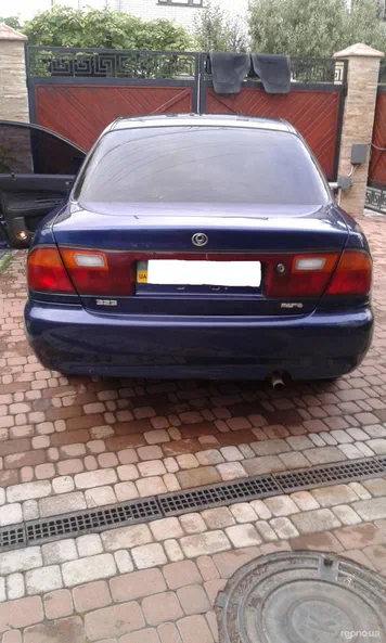 Mazda 323 1995