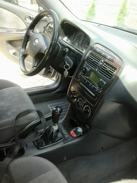 Toyota Avensis 2001 - 16