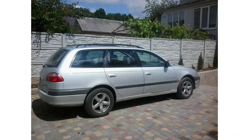 Toyota Avensis 2001 - 10