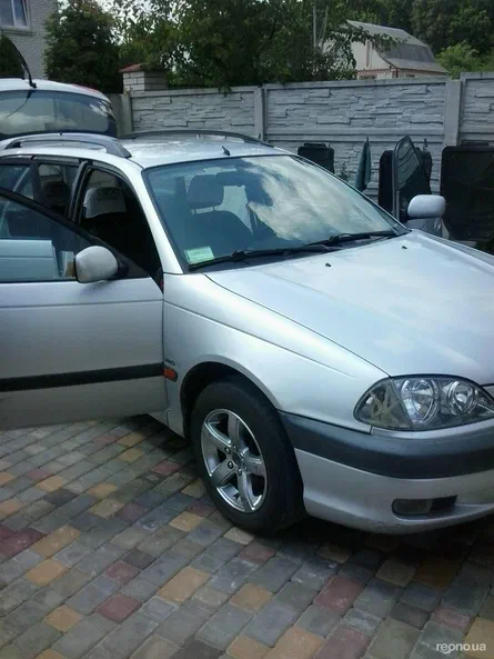 Toyota Avensis 2001 - 15