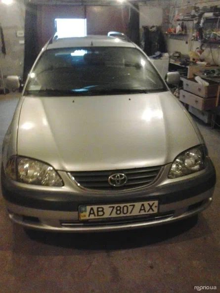 Toyota Avensis 2001