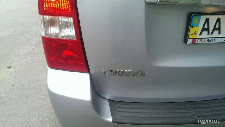 Kia Carnival 2008 - 9