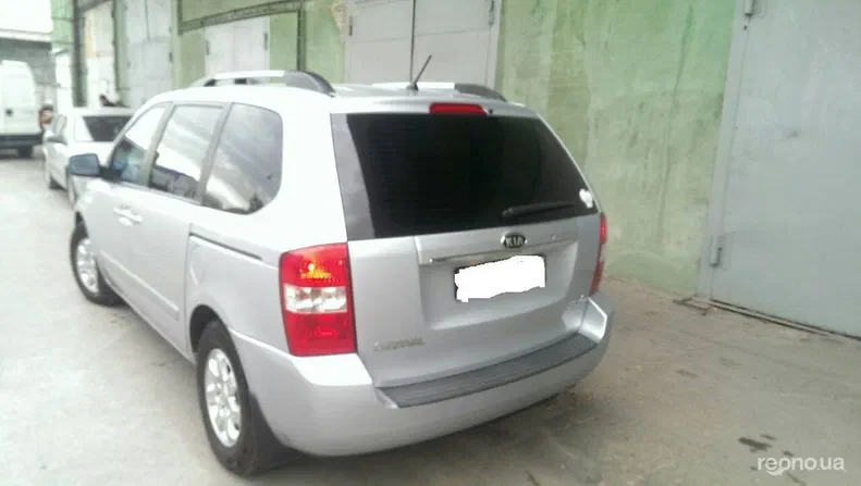 Kia Carnival 2008 - 5