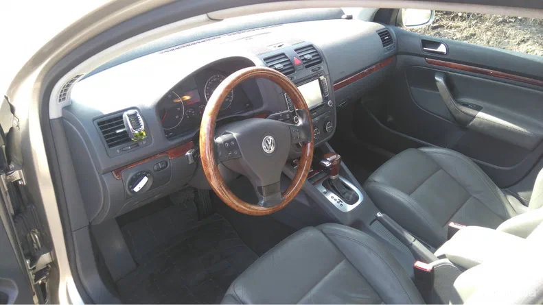 Volkswagen Golf 2005 - 7