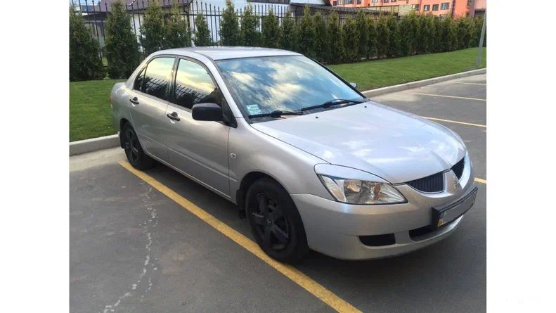 Mitsubishi Lancer 2004 - 6
