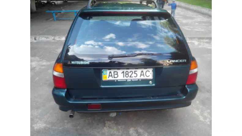 Mitsubishi Lancer 1995 - 7