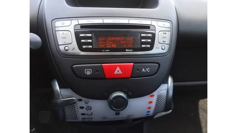 Peugeot 107 2012 - 18