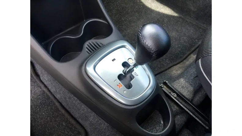 Peugeot 107 2012 - 17