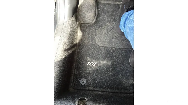 Peugeot 107 2012 - 4