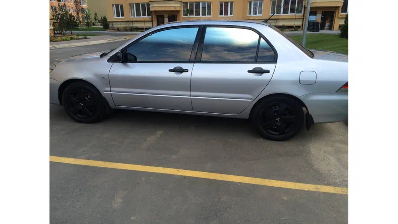 Mitsubishi Lancer 2004