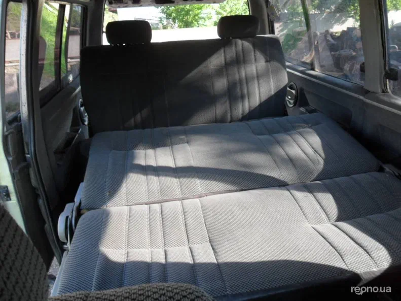 Mazda E2200 1997 - 14