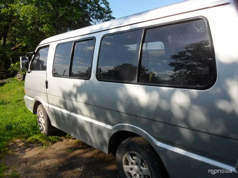 Mazda E2200 1997 - 10