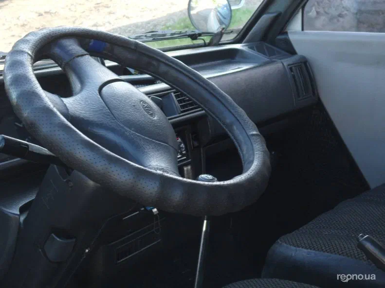 Mazda E2200 1997 - 6