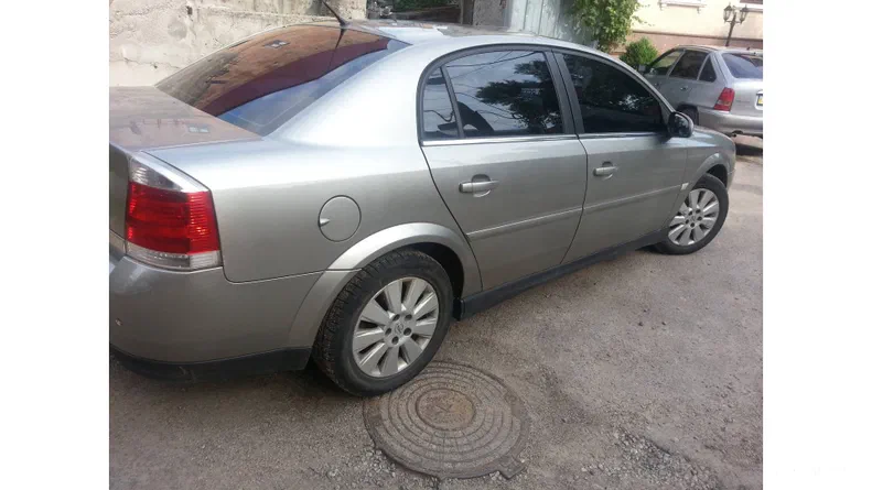 Opel Vectra 2004