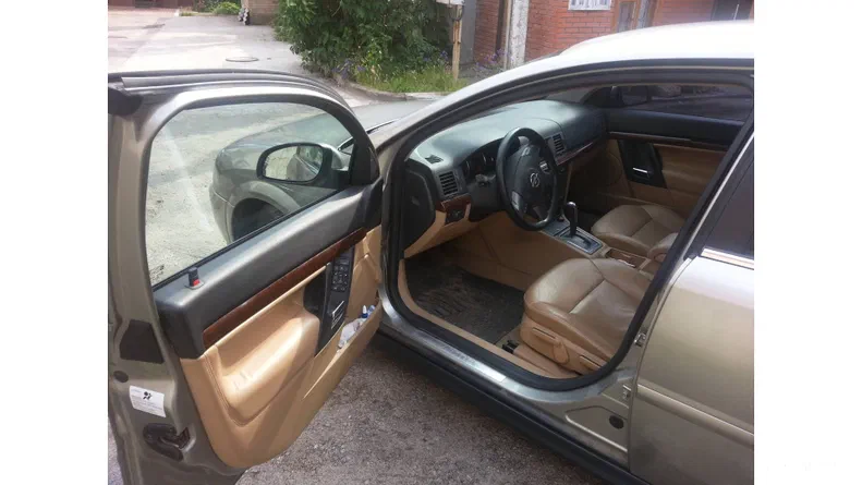 Opel Vectra 2004 - 6