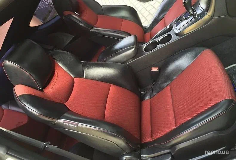 Hyundai Genesis 2011 - 8