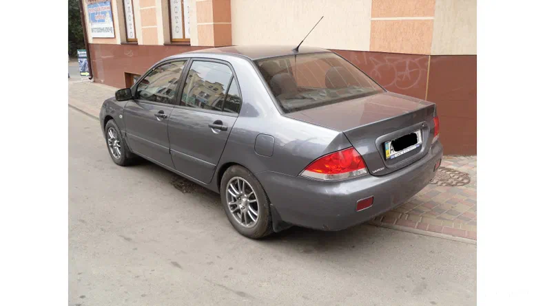 Mitsubishi Lancer 2004