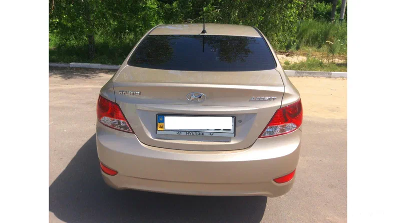 Hyundai Accent 2013
