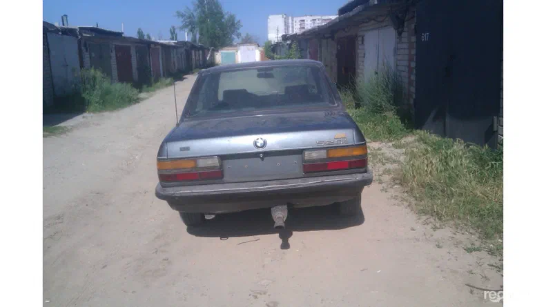 BMW 5 серии 1987