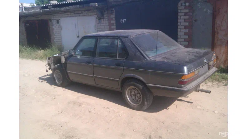BMW 5 серии 1987