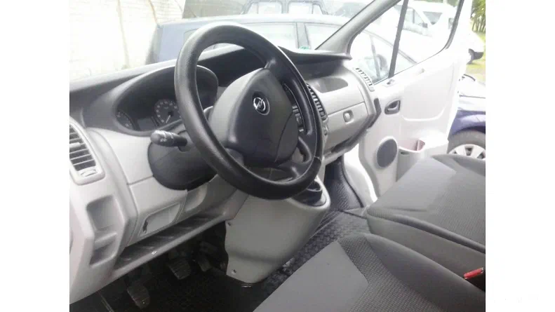 Opel Vivaro 2014 - 9