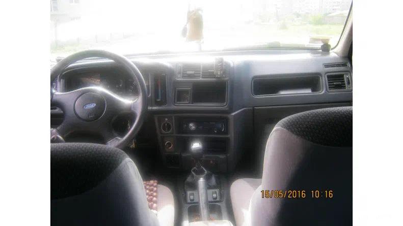 Ford Sierra 1990 - 9