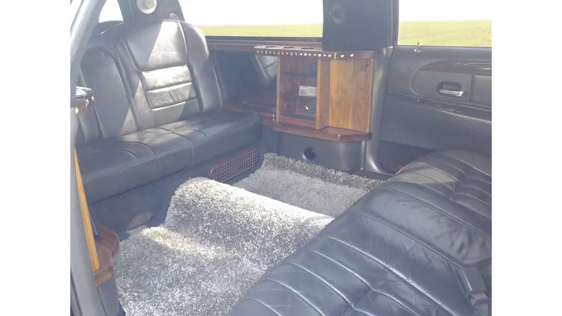 Lincoln Town Car 2000