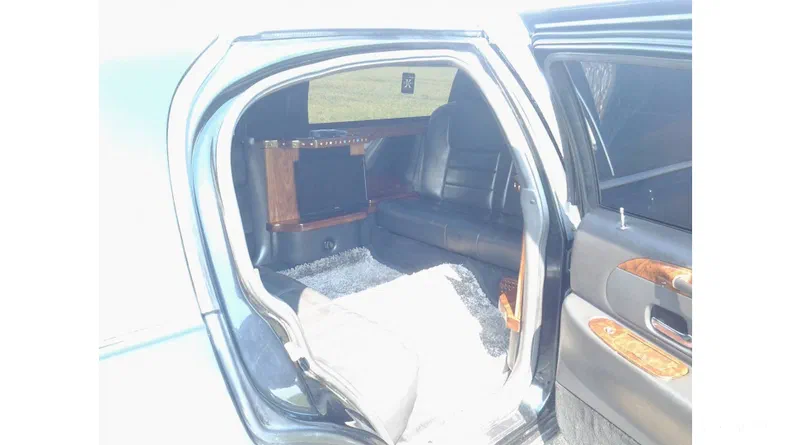 Lincoln Town Car 2000