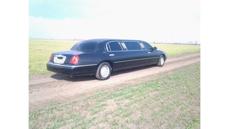Lincoln Town Car 2000 - 5