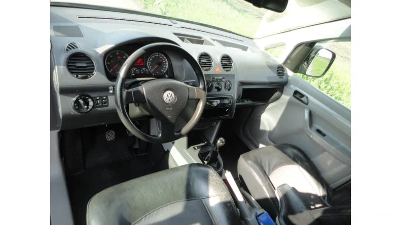 Volkswagen Caddy 2010 - 9